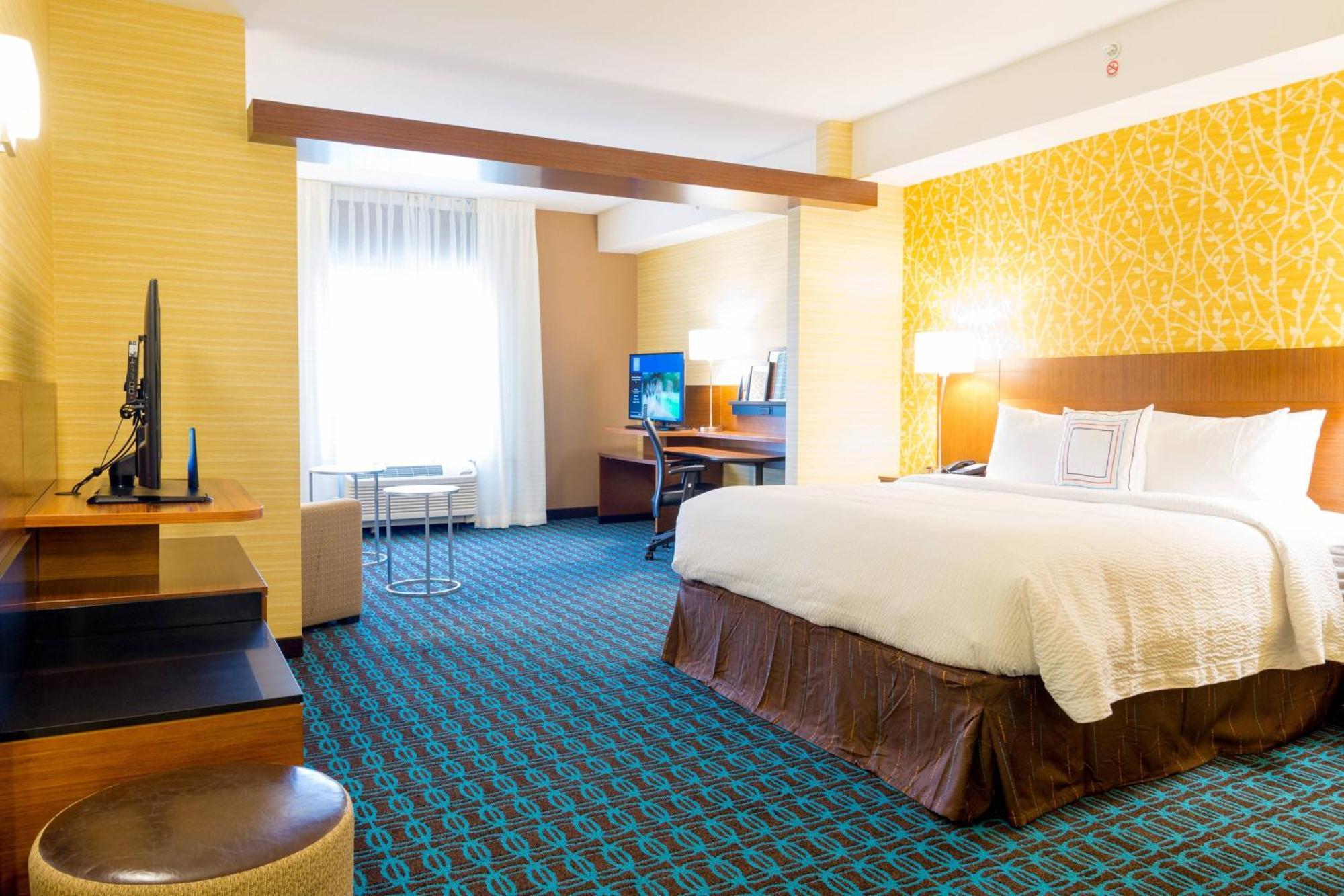 Fairfield & By Marriott Dickson